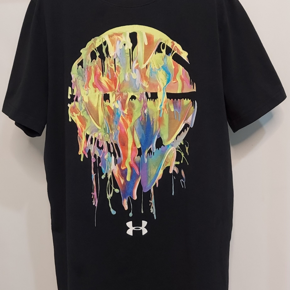 Under armour loose fit shirt